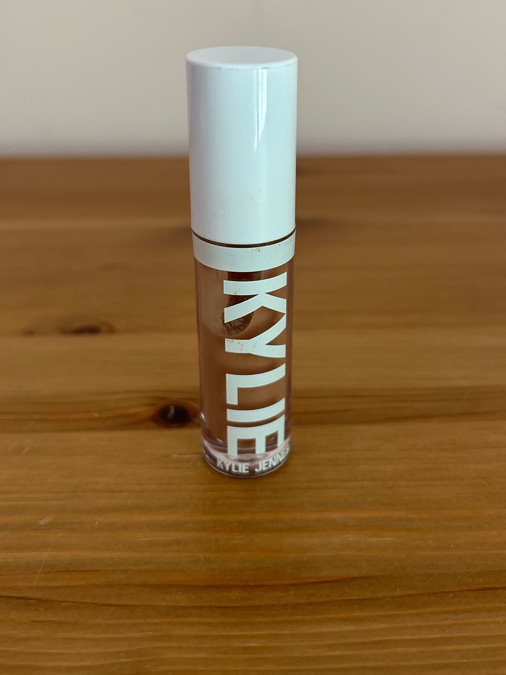 Kyle Cosmetics Lip Plumping Gloss